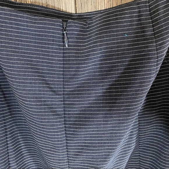𝅺AKRIS Punto Gray and white pinstripe size 8 - Picture 6 of 7